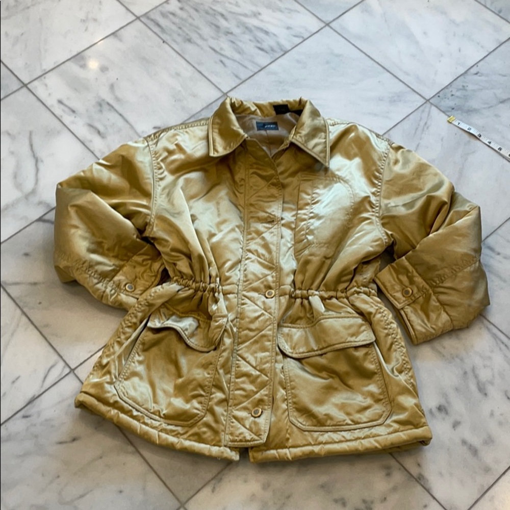 Liz wear gold metallic jacket M petite